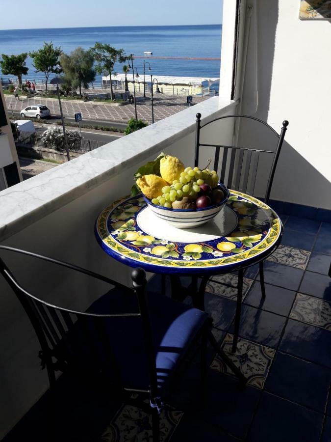Maiori Apartment By Marcel Eksteriør bilde